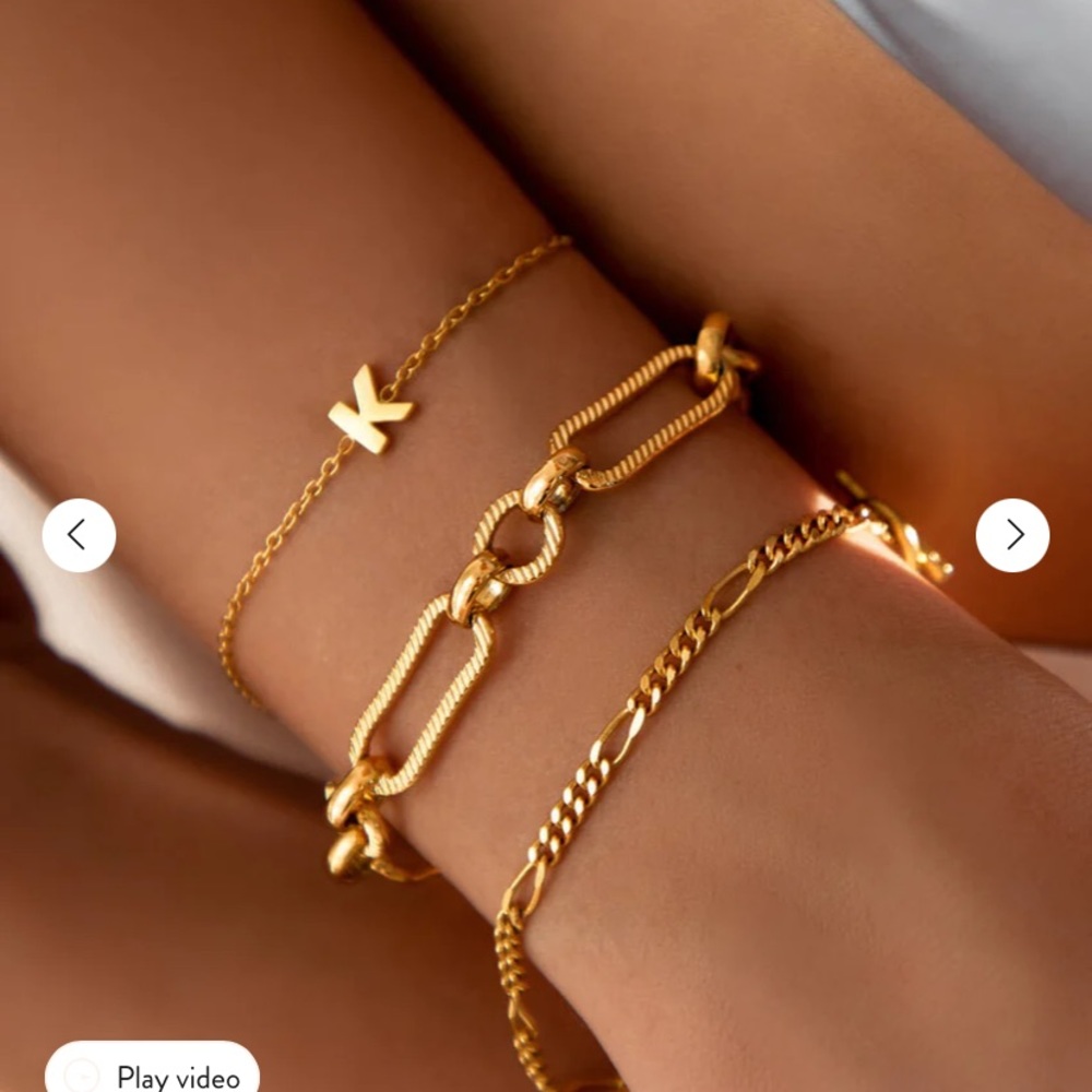 Mini Initial Bracelet “E” - Picture 4 of 5